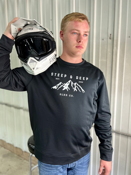 Pull-Start Crew Sweatshirt in Black