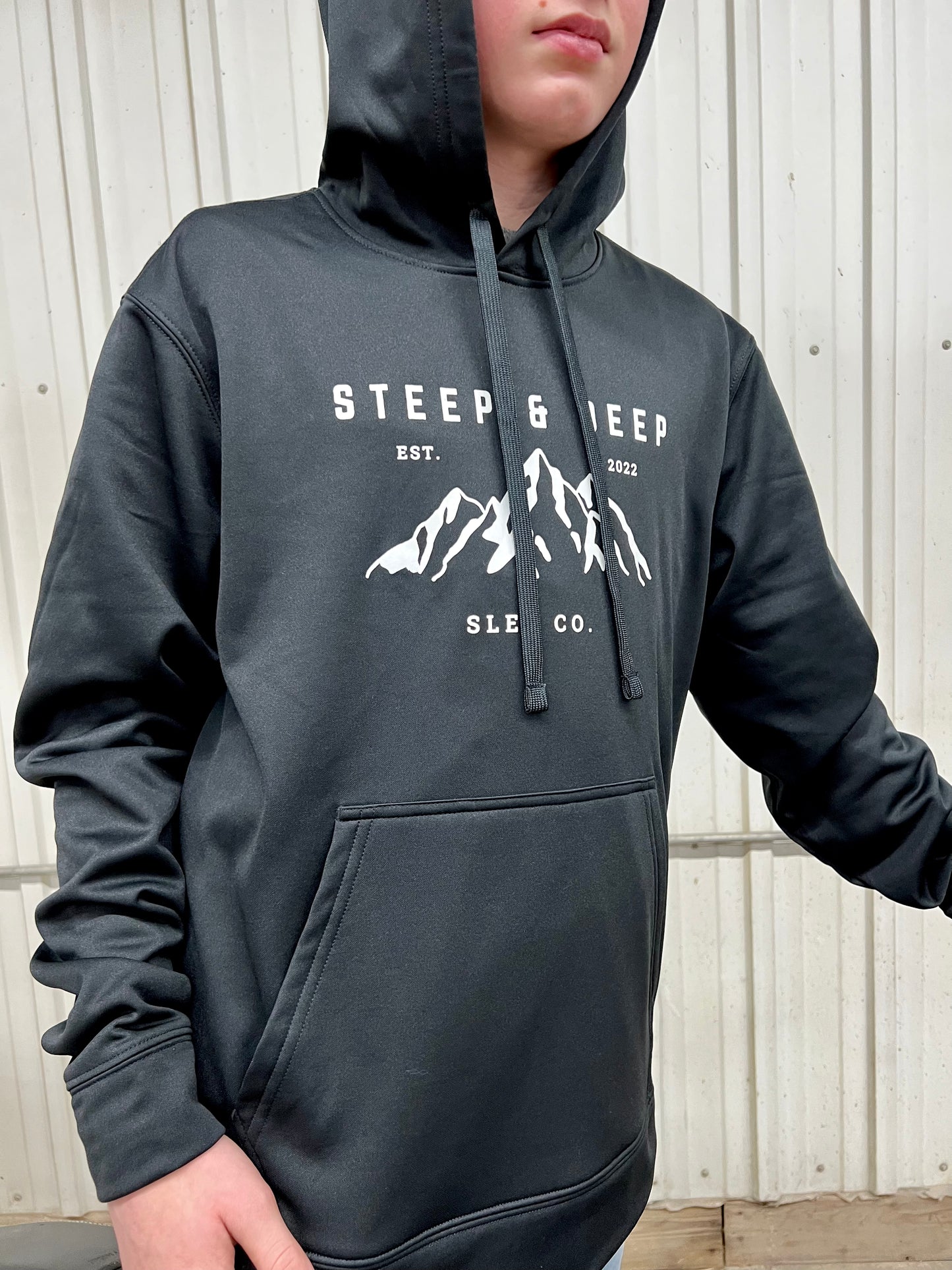 Ascent Hoodie in Black